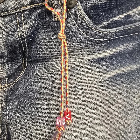 Vanilla Star denim shorts w/ lace trim – Size 5 - Picture 2 of 6